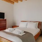 Koul House * ليفكيمي