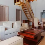Koul House شقة