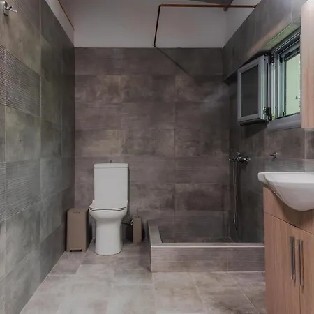 Koul House Apartment