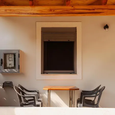 Koul House Apartment *