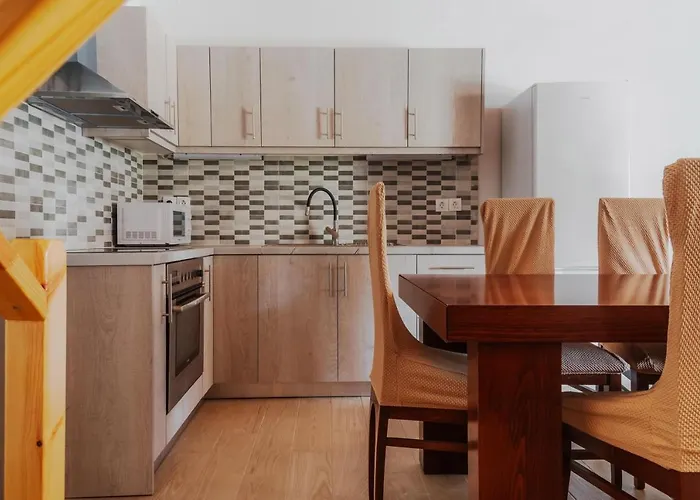 Koul House * Λευκίμμη